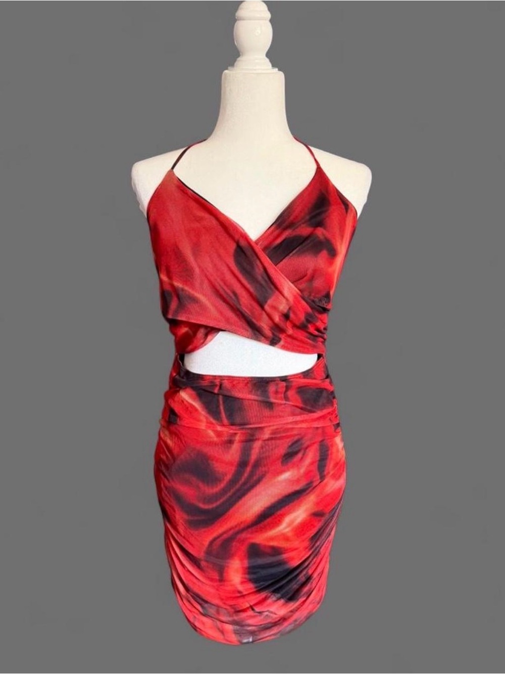 Fiery Bodycon Red/Black Print Cutout Fitted Ruched Dress in Size XL